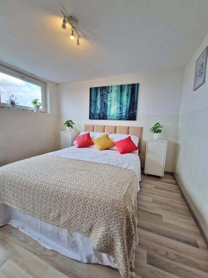 Central Studio Apartments Varsó Kültér fotó
