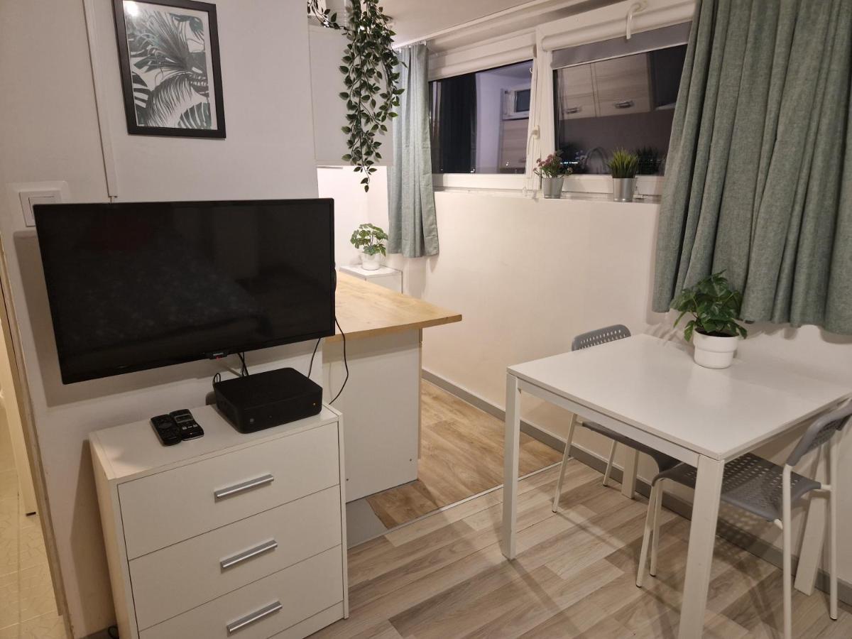 Central Studio Apartments Varsó Kültér fotó