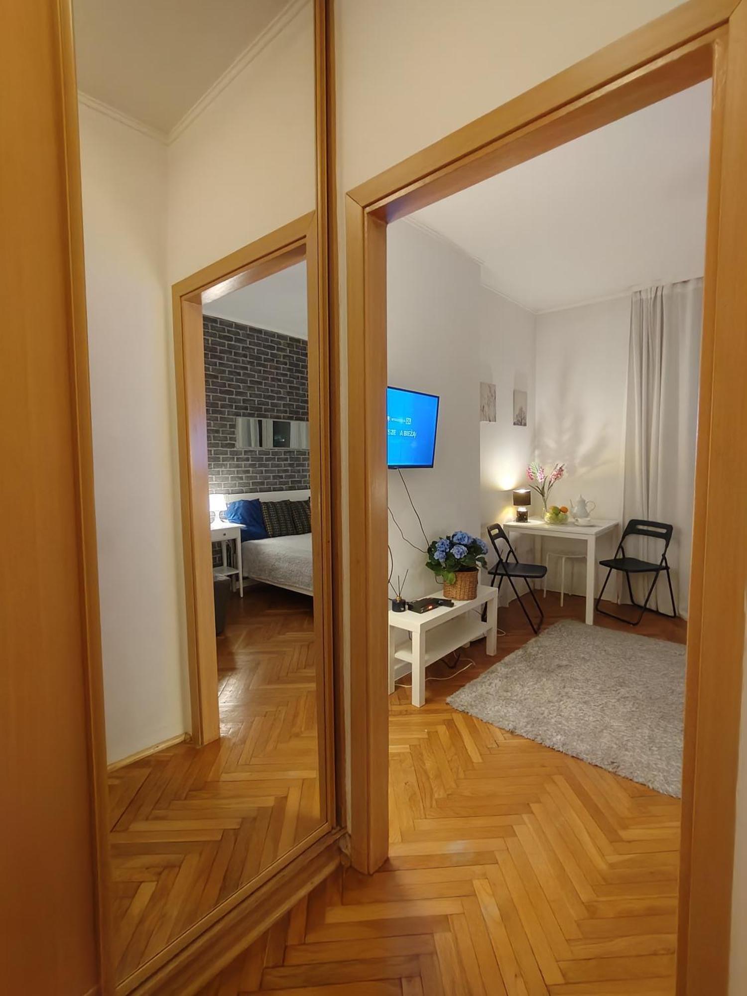 Central Studio Apartments Varsó Kültér fotó
